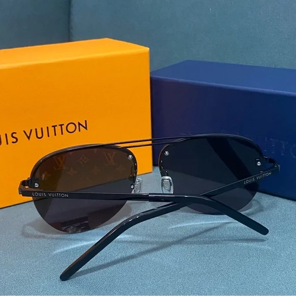 Louis Vuitton Women's Authentic Sunglasses - Picture 3 of 4